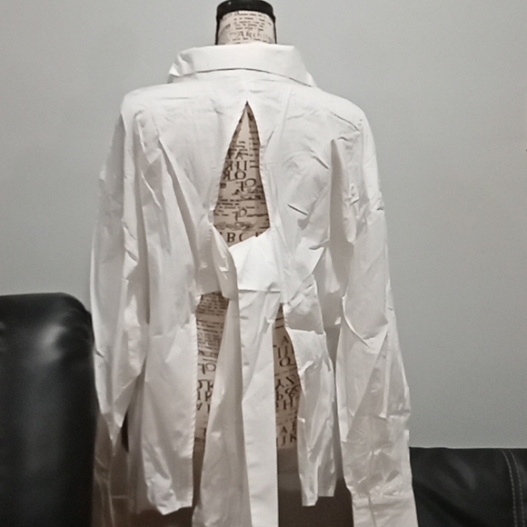 Eloquii Tops - 😍NWT Eloquii long sleeve button down top with open back with ties🔥🔥🔥🔥🔥